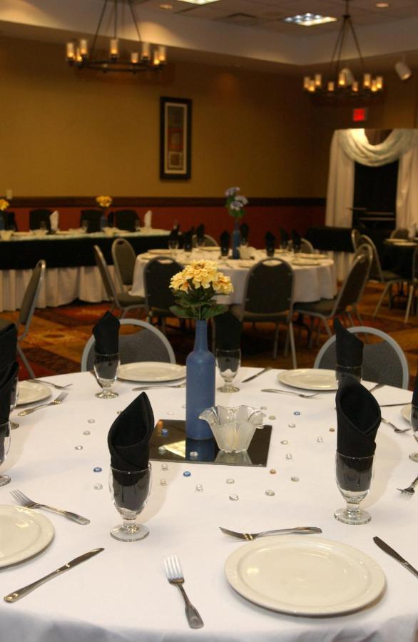 Holiday Inn Hotel & Suites Owatonna Exteriér fotografie